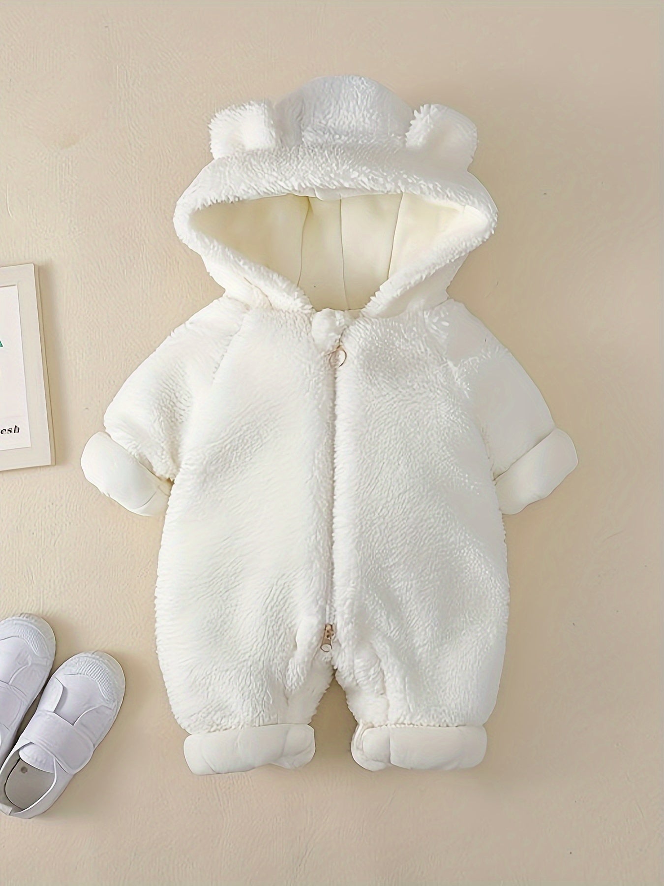 Entzückender Baby-Overall mit Kapuze und Bärenmotiv – weicher, warmer und gemütlicher Winter-Einteiler für neugeborene Jungen und Mädchen – süßes dekoratives Design, leicht zu tragen und zu bewegen